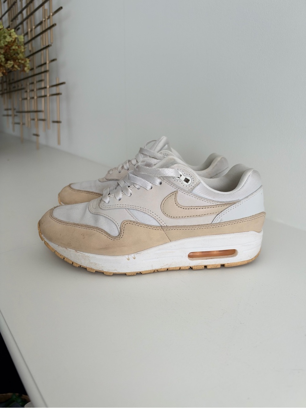 Nike Air Max 1 Premium Sanddrift Womenโs 7.5 FB5060-100